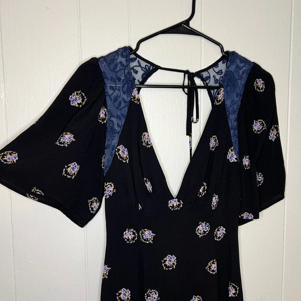 Free People Womens Mockingbird Mini Dress Size S Black Blue Floral Lace Babydoll